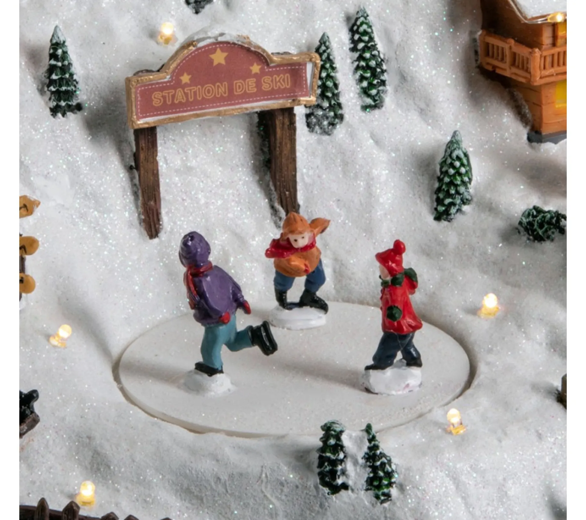Online FEERIC LIGHTS AND CHRISTMAS Village De Noël Anime Et Lumineux Station De Ski - Blanc