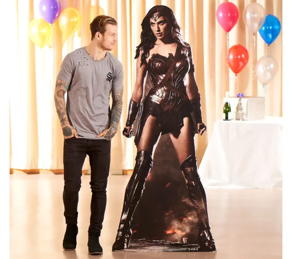 STAR CUTOUTS Anniversaire Et Autres Fêtes^ Figurine En Carton Wonder Woman Gal Gadot H 182 Cm